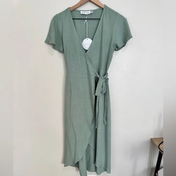 Petal & Pup NWT Sage Green Linen Midi Wrap Dress Flutter Sleeves Size 2 - Picture 2 of 7
